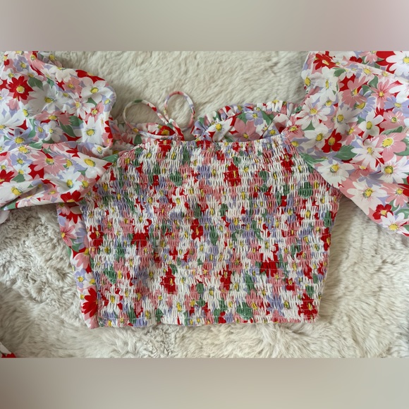 Hello Molly Floral Crop Top - Medium - Picture 3 of 7